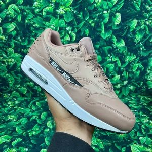 Womens Nike Air Max 1SE Desert Dust Size 8.5